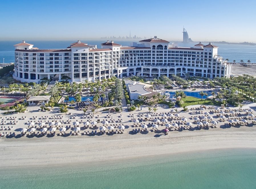 Experience the fantastic thing about Palm Jumeirah with an ultra-luxury staycation at Waldorf Astoria Dubai Palm Jumeirah