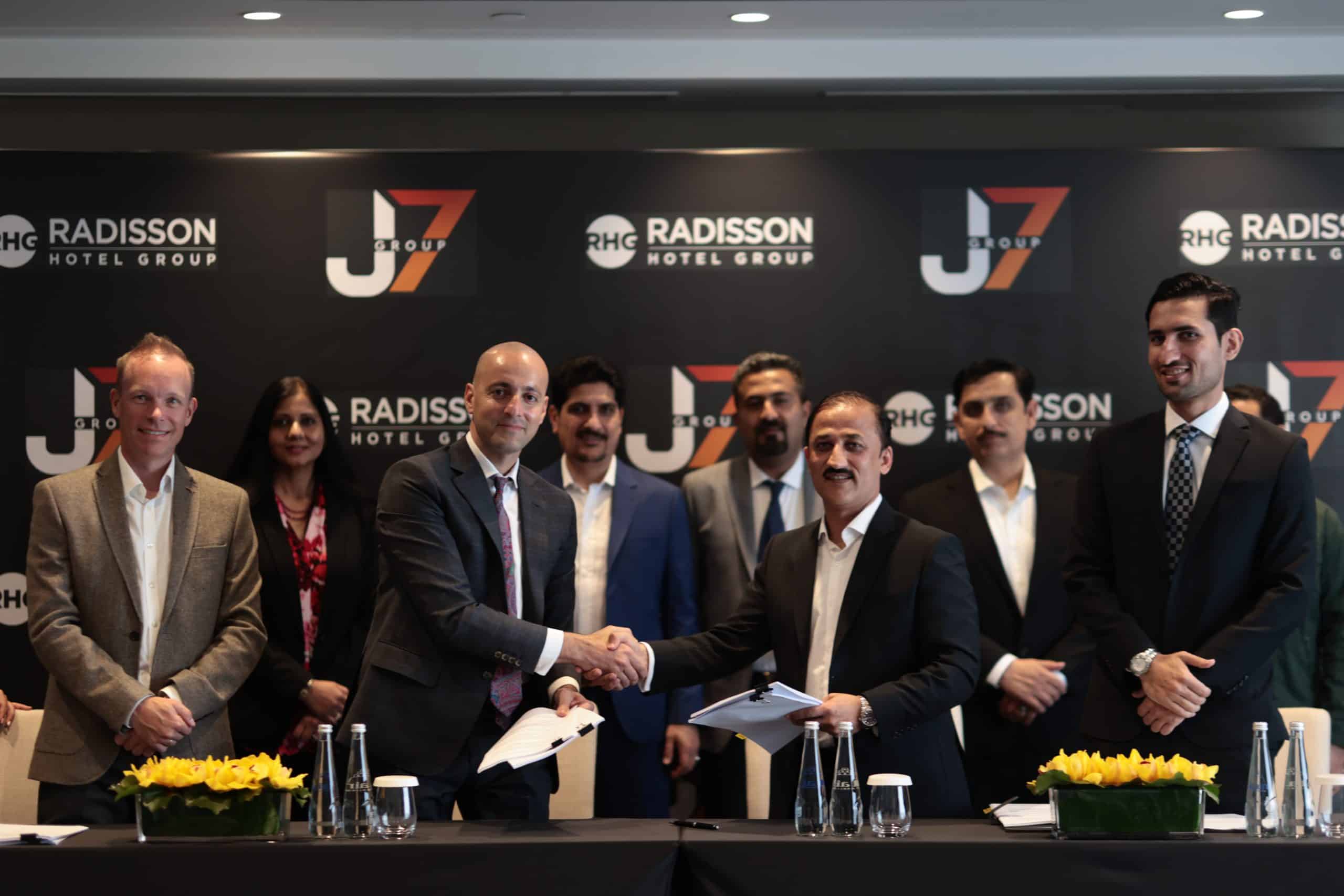 RADISSON HOTEL GROUP SIGNS TWO NEW HOTELS IN PAKISTAN