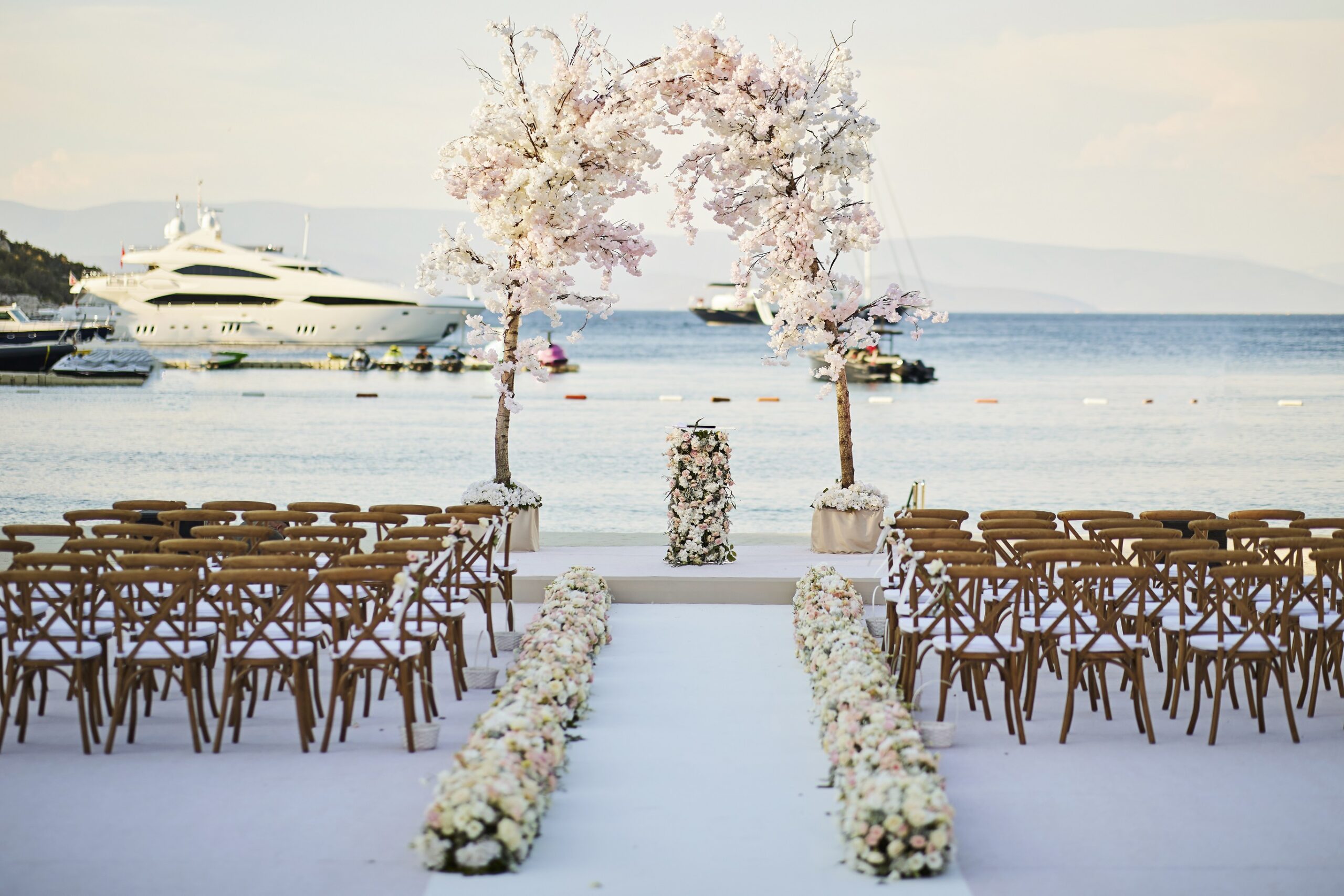 CELEBRATE YOUR SPECIAL DAY IN MAGICAL ISTANBUL  OR GLAMOROUS BODRUM WITH MANDARIN ORIENTAL